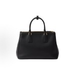 PRADA普拉达 Galleria 单肩斜挎⼿提包 ⼤号 ⼥款 ⿊⾊